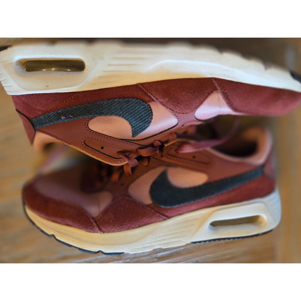 Women's Nike Air Max SC SE - color: Red Stardust/Deep Jungle Size 12